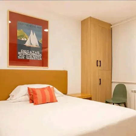 Apartment Piso En El Corazon De With Ac License Ess00262